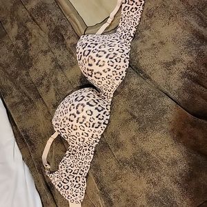 Incredible by Victorias Secret bra